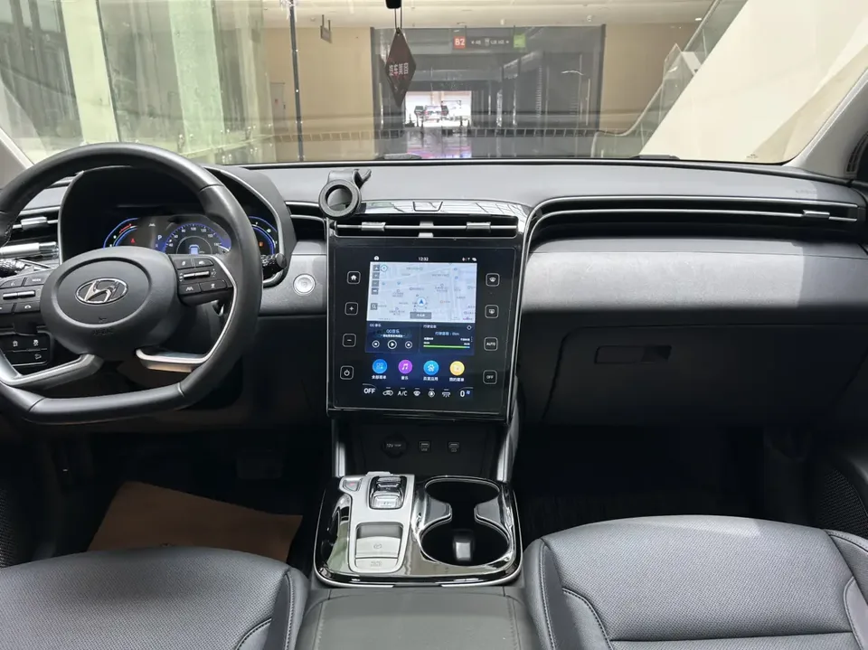 Hyundai tucson l Tucson 2023 Tucson L 1.5T DLX 2WD Luxury Edition 2023 — миниатюра 3