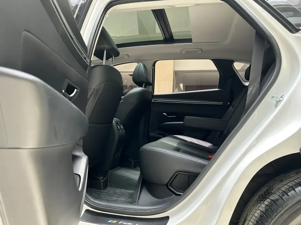 Hyundai tucson l Tucson 2023 Tucson L 1.5T DLX 2WD Luxury Edition 2023 — миниатюра 5