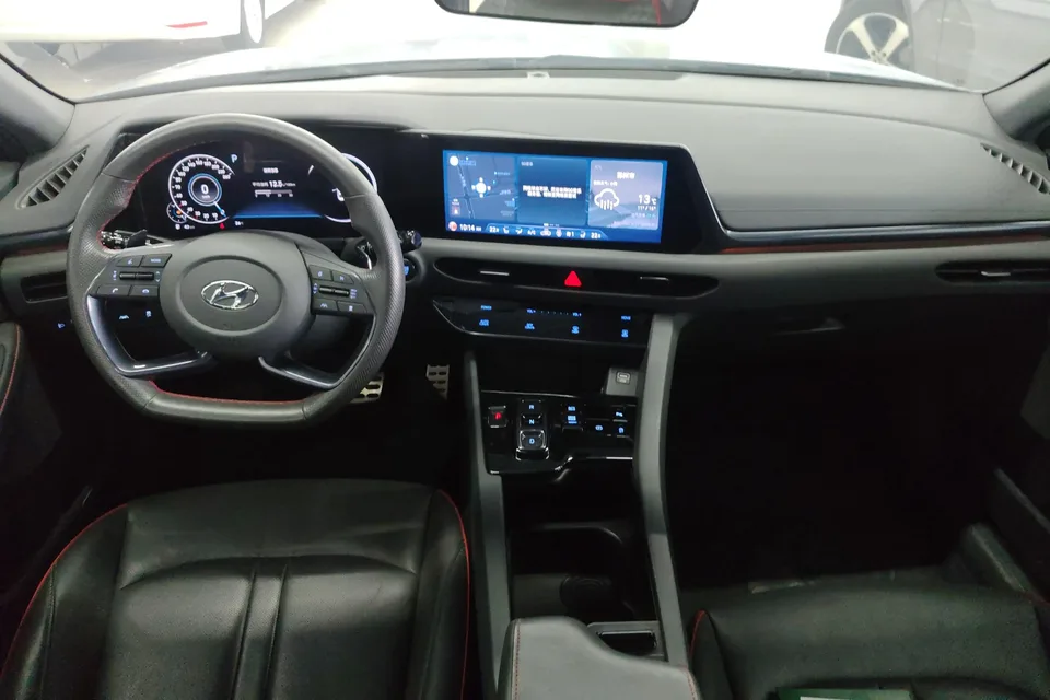 Hyundai Sonata 380TGDi 20th SE Automatic 20th Anniversary Edition 2023 — миниатюра 3