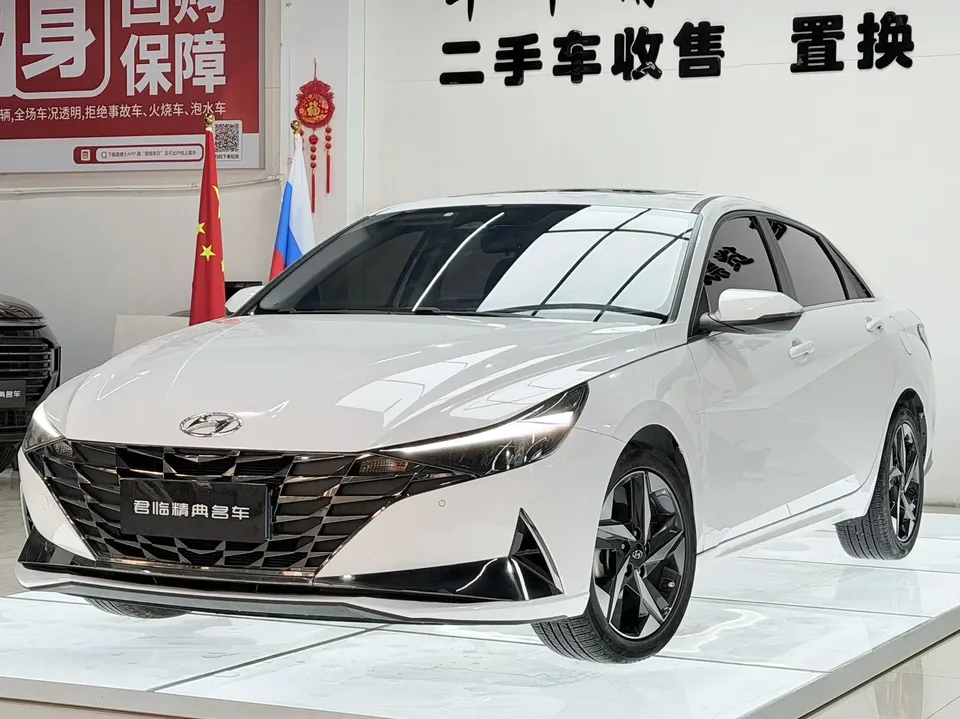Hyundai Elantra Elantra 1.5L CVT LUX Black Knight Limited Edition 2022 — фото 1, купить с доставкой в Москву