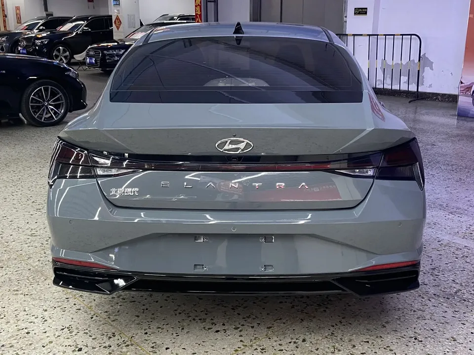 Hyundai Elantra Elantra 1.5L CVT LUX Premium Edition 2022 — thumbnail 2