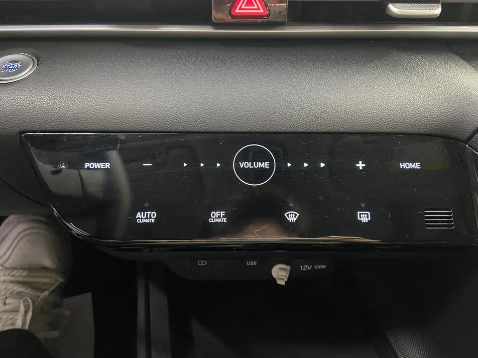 Hyundai Elantra Elantra 1.5L CVT LUX Premium Edition 2022 — thumbnail 3