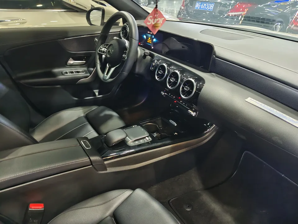 Mercedes-Benz Mercedes Benz A Class Mercedes-Benz A-Class 2022 A 180 L Sports Sedan 2022 — миниатюра 5