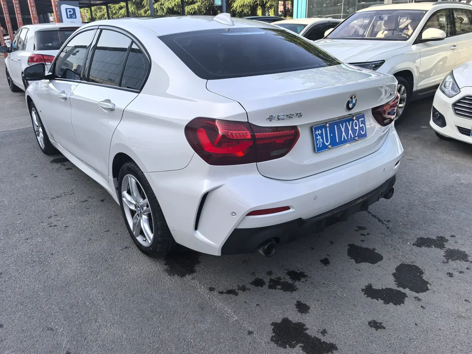 BMW 1 Series 1 Series BMW 1 Series 2023 120i M Sport Night Edition 2023 — thumbnail 2