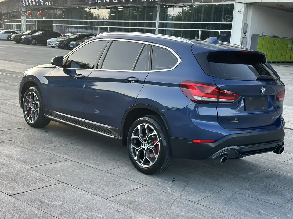 BMW X1 BMW X1 2022 sDrive25Li Leading Edition 2022 — миниатюра 4