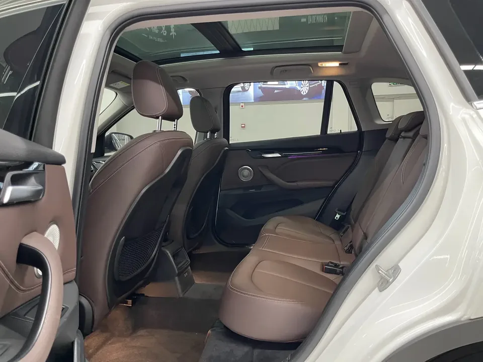 BMW X1 BMW X1 2022 sDrive20Li Fashion Edition 2023 — миниатюра 5