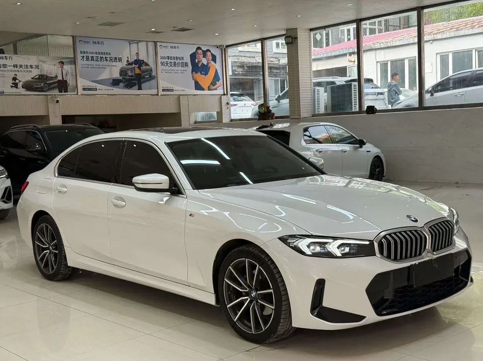BMW 3 Series 2023