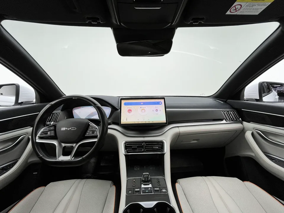 BYD Song PLUS DM DM-i Champion Edition 150KM Flagship PLUS 2023 — миниатюра 2
