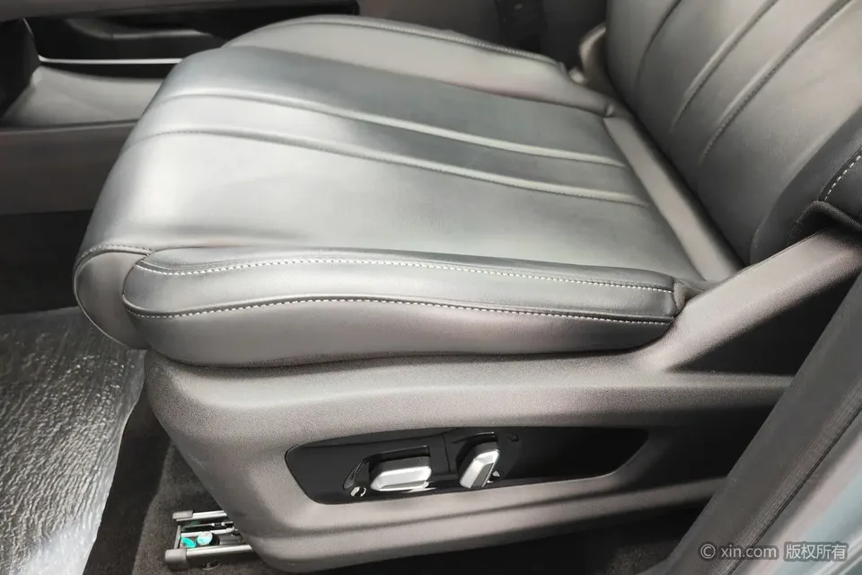 Chery Explore 06 Urban Edition 1.6T 2WD Luxury Model 2023 — миниатюра 4