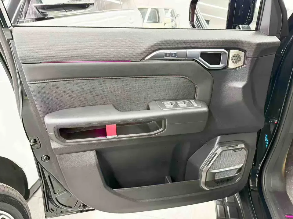 Jietu Shanhai Jetour Traveler C-DM 1.5TD DHT 208km 2WD Mountain Edition 2025 — миниатюра 3
