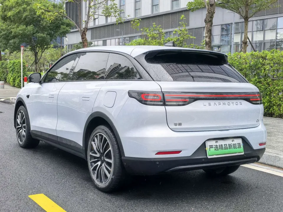 Leapmotor Zero running C11 Zero running C11 Extended Range 285 Comfort Edition 2023 — миниатюра 4
