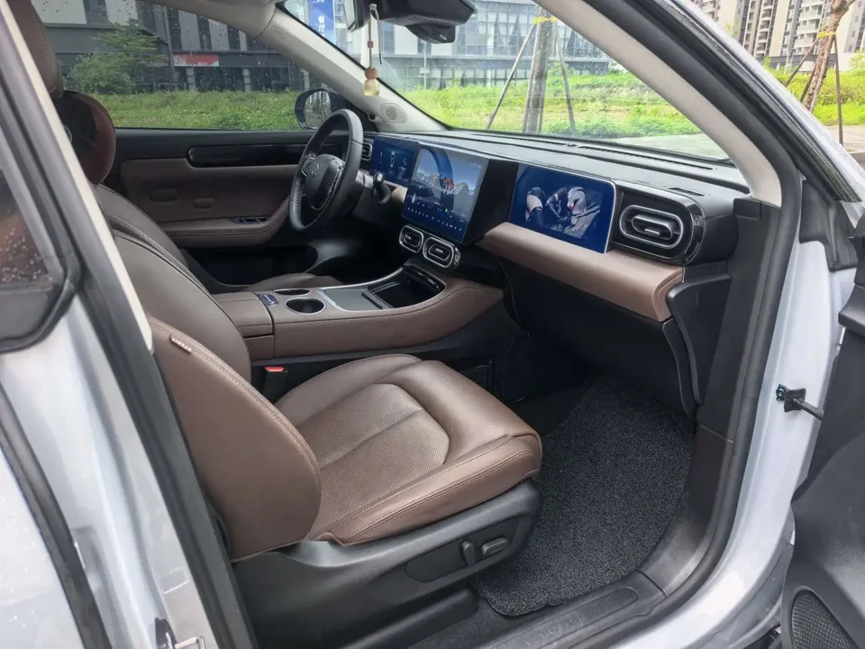 Leapmotor Zero running C11 Zero running C11 Extended Range 285 Comfort Edition 2023 — миниатюра 5
