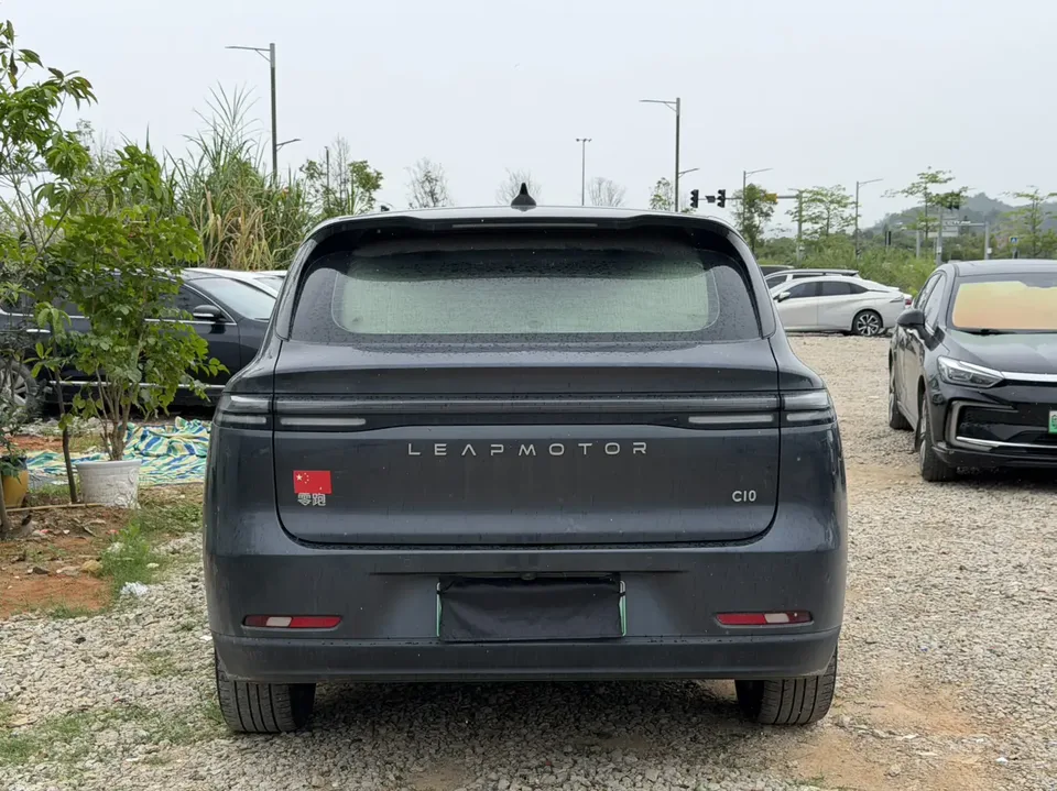 Leapmotor Zero running C10 Extended Range 210 LiDAR Edition 2024 — миниатюра 2