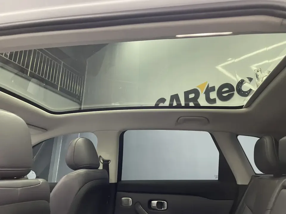 Leapmotor Zero running C10 Pure Electric 530 Smart Edition 2024 — миниатюра 4