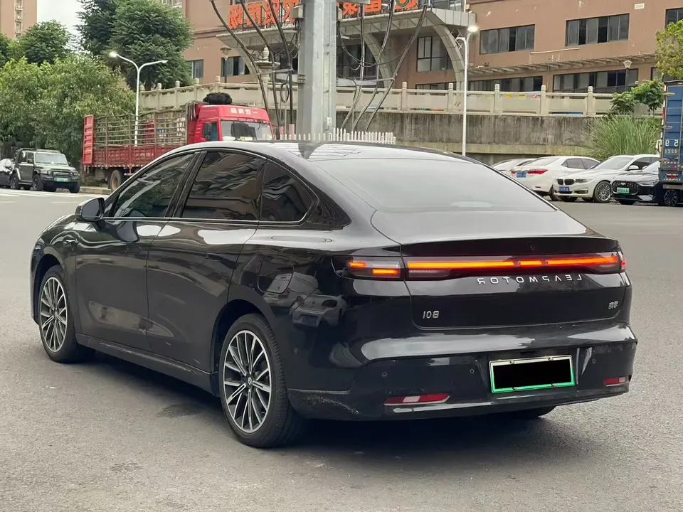 Leapmotor Leap running B01 650 Enjoy Edition 2025 — миниатюра 4