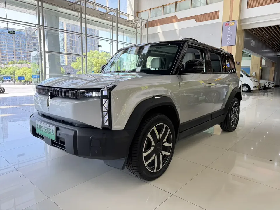 iCAR 03 2024