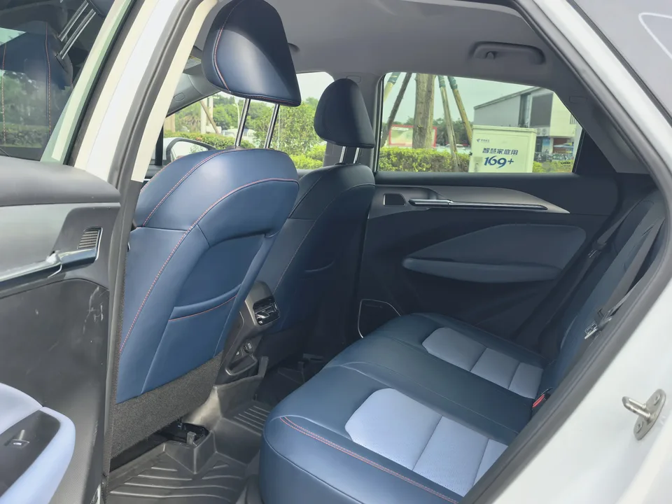 Geely Geometry M6 580 Xinle Edition 2023 — миниатюра 3