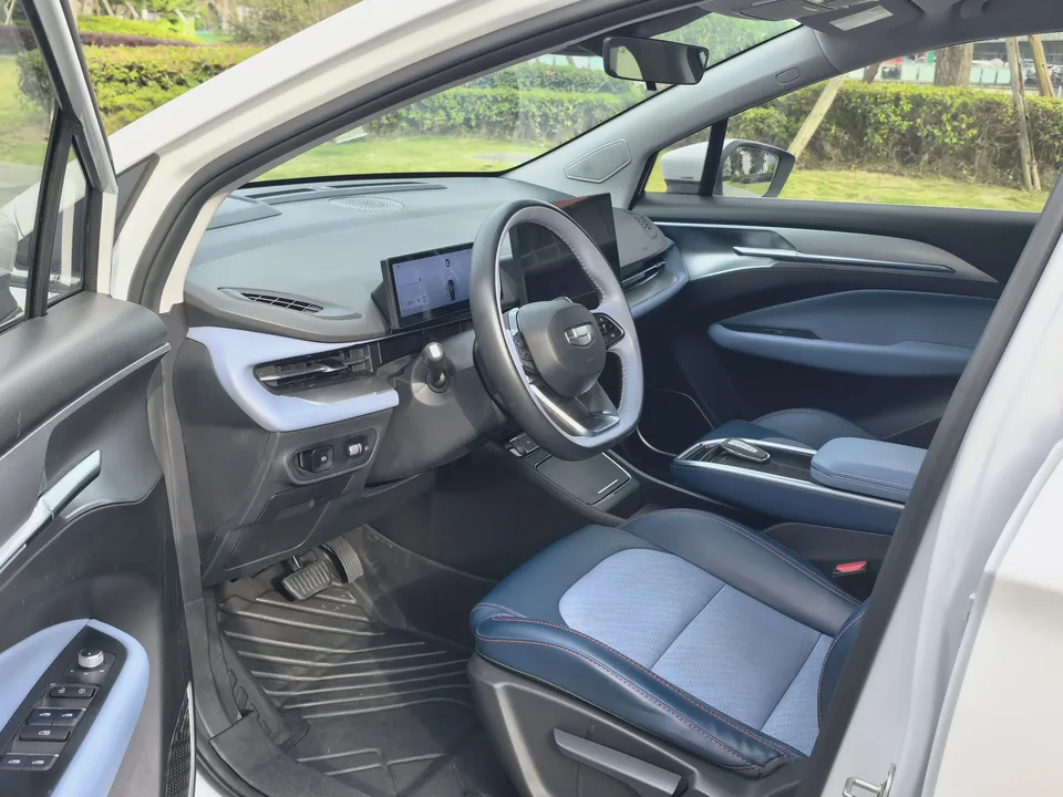 Geely Geometry M6 580 Xinle Edition 2023 — миниатюра 5
