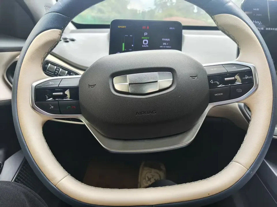 Geely Geometry A Geely Geometry A Pro 430KM Green Apple Pro 2022 — thumbnail 3