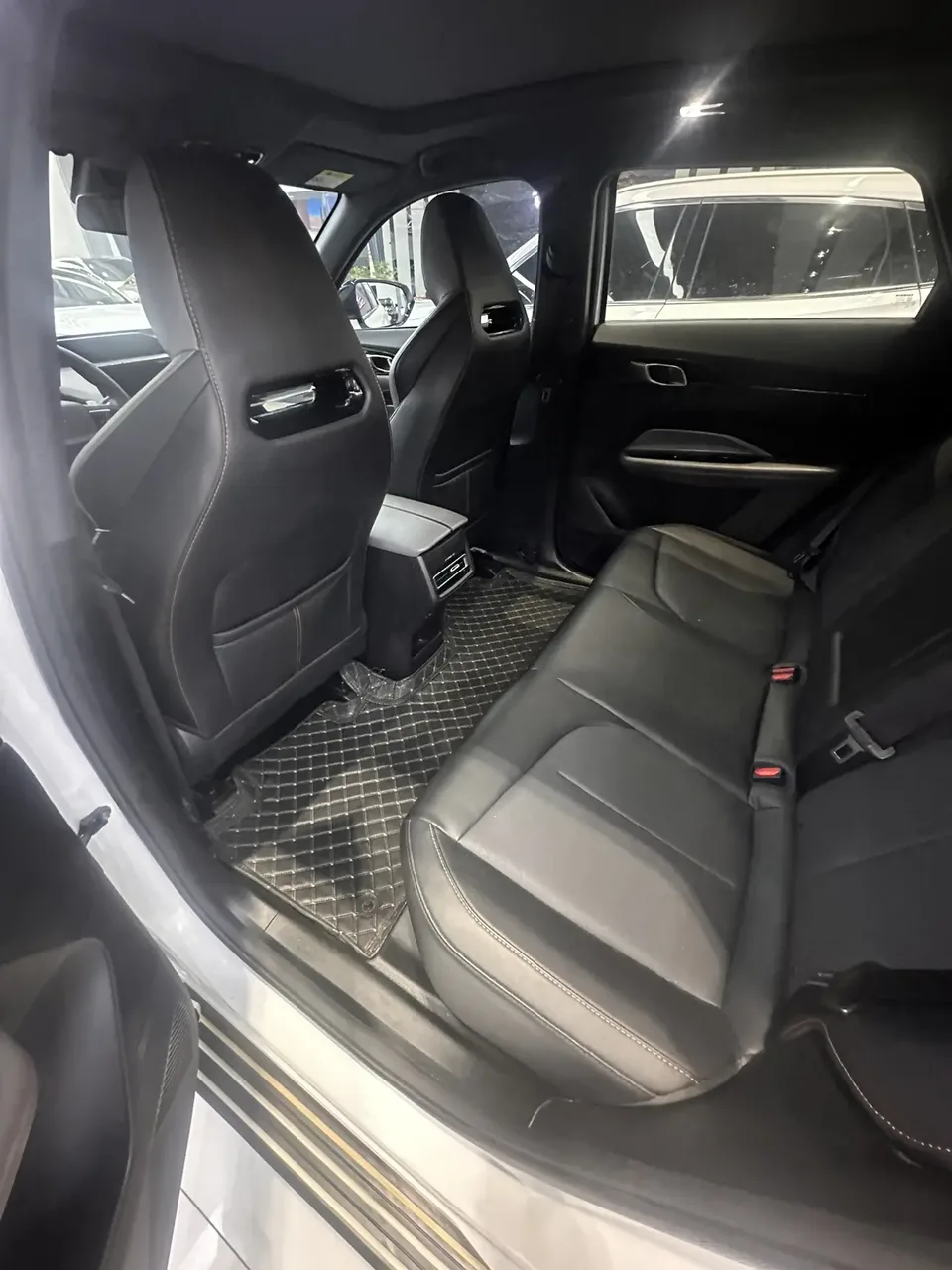 Oshan Changan Auchan Z6 iDD new energy Smart Electric iDD 150KM Flagship Model 2023 — миниатюра 4