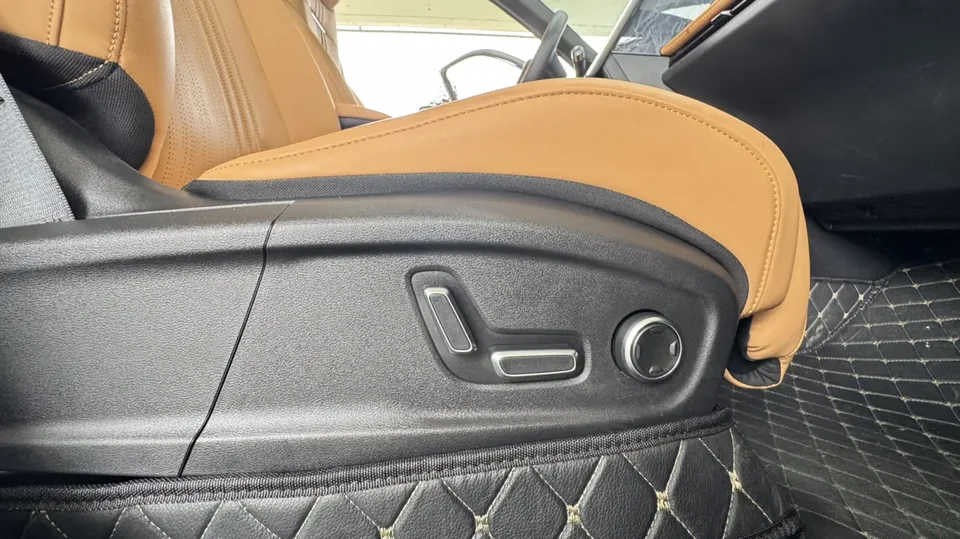 Geely Galaxy L7 1.5T DHT 115km PLUS Longteng Edition 2024 — миниатюра 4