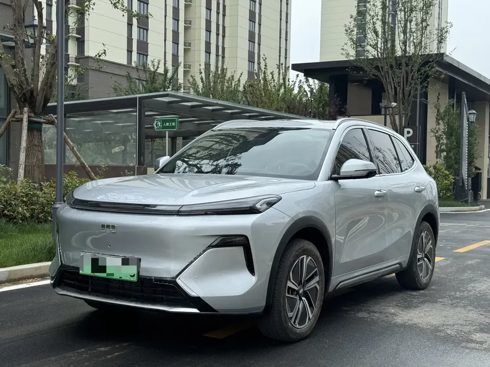 Geely Galaxy Starship 7 EM-i 2025