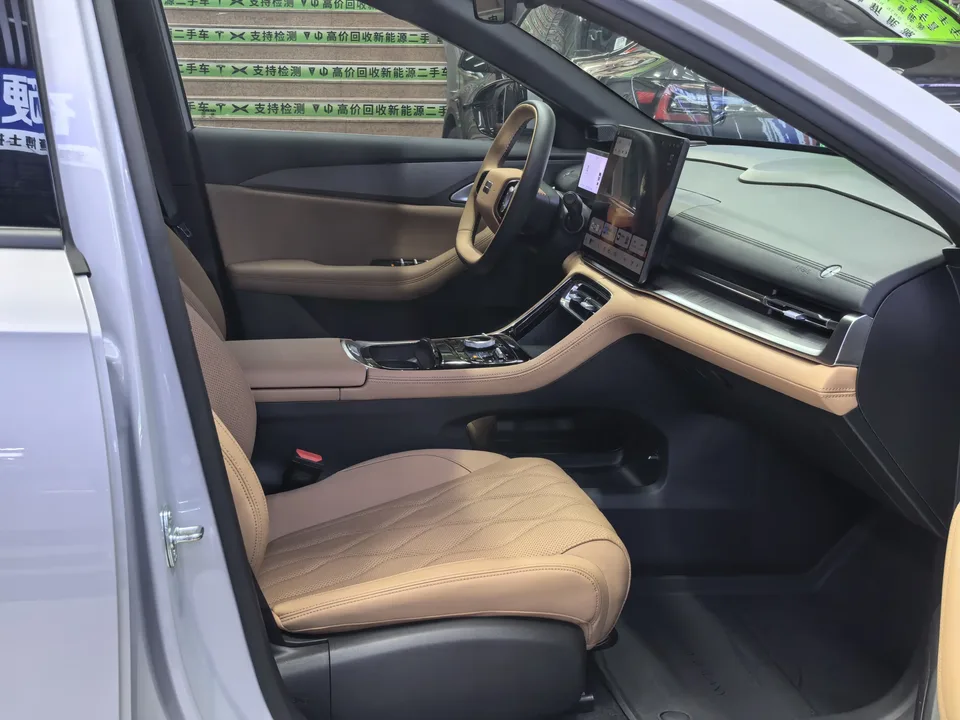 Geely Galaxy A7 EM 70km Launch Edition 2025 — миниатюра 3