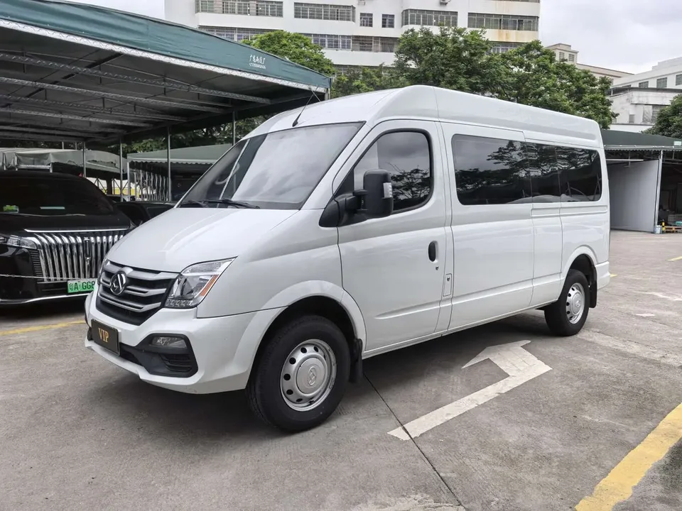 Datong Xintu V80 Xintu V80 PLUS 2.0T 6-speed manual all-rounder long axis mid-top 6-9 seats 2023 — photo 1, buy with delivery to Moscow
