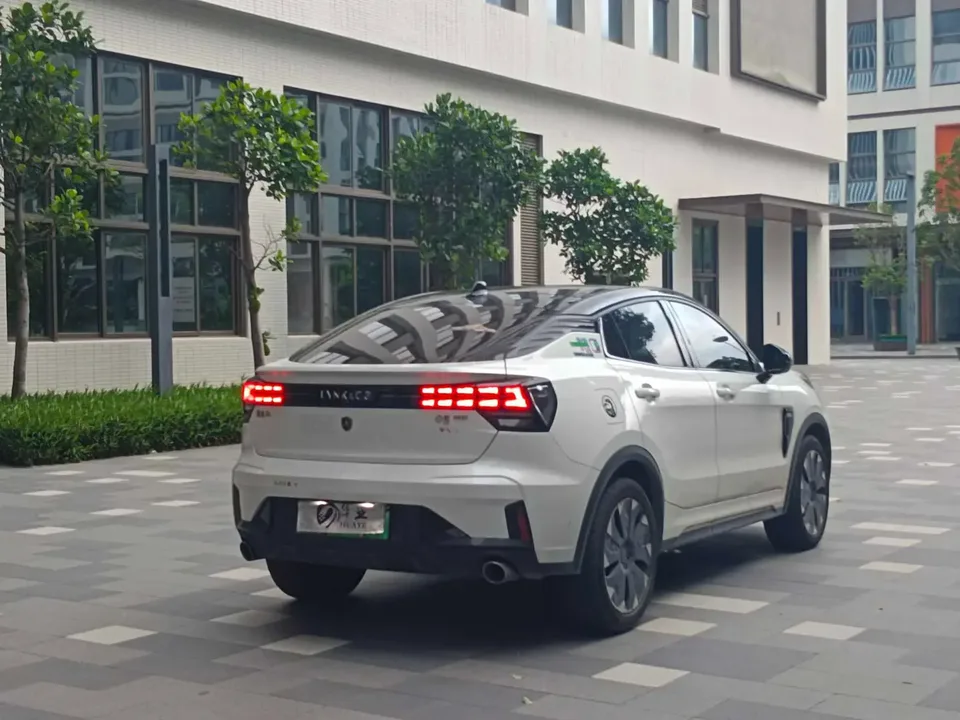Lynk & Co 05 EM-P EM-P 1.5TD PM 2022 — миниатюра 4