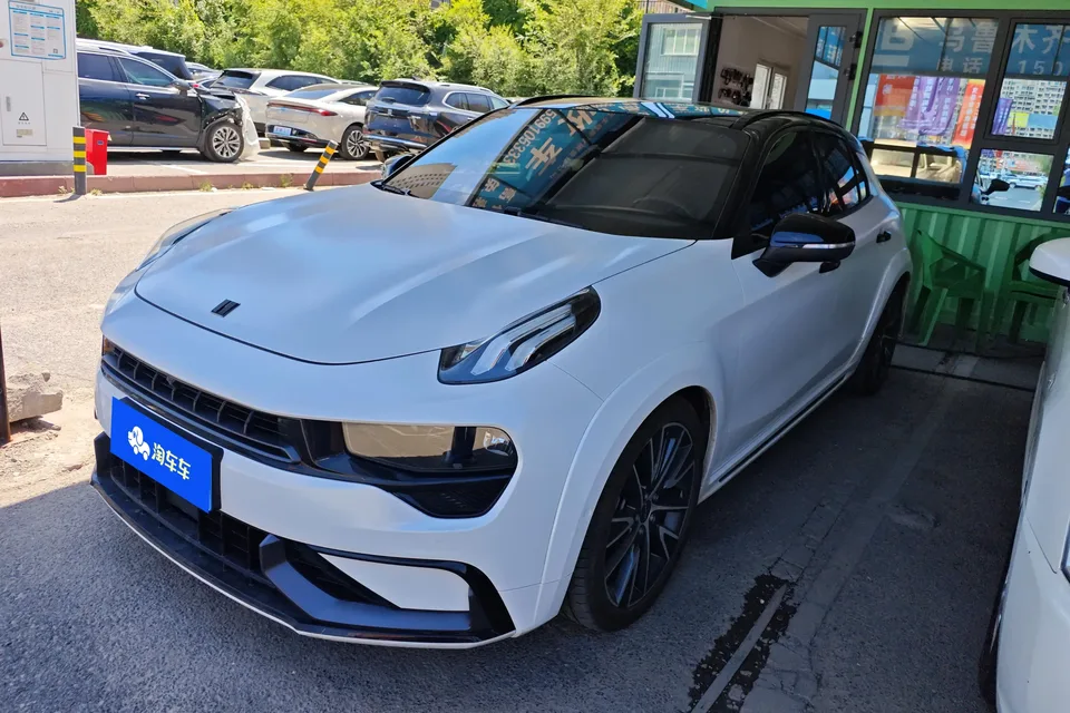 Lynk & Co 02 Hatchback 2022