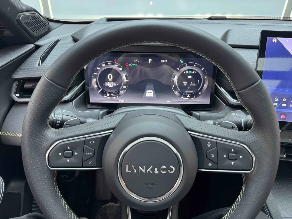 Lynk & Co 03 Lynk & Co 03 2023 2.0TD DCT Halo 2024 — миниатюра 4