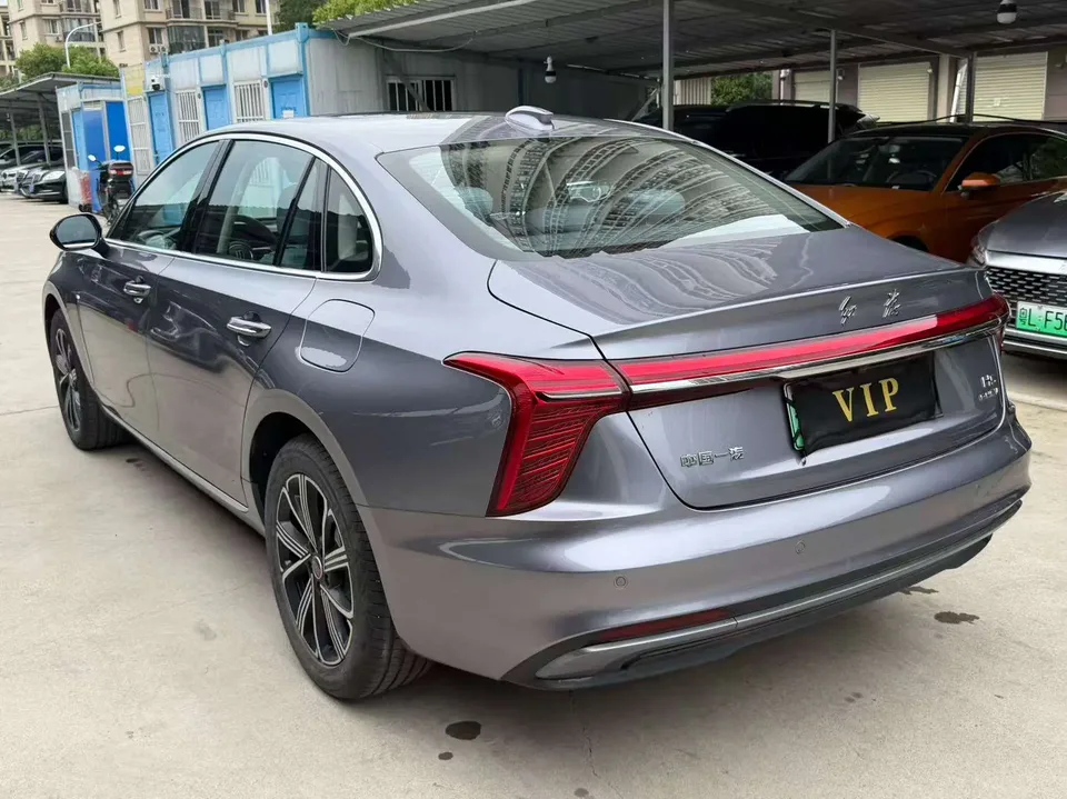 Hongqi H5 PHEV 170 Super Hybrid Edition 2025 — миниатюра 4