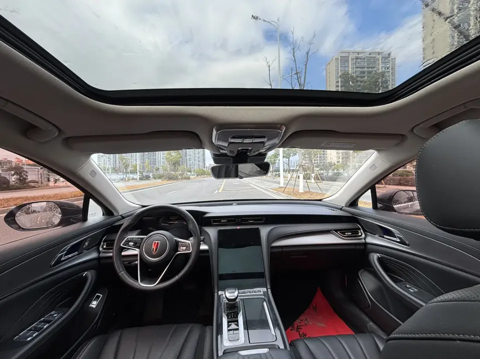 Hongqi H5 Hongqi H5 2023 1.5T DCT Zhilian Qiyue Edition 2023 — миниатюра 3