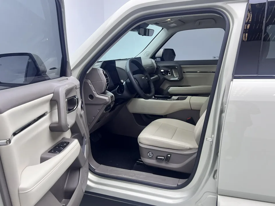 Haval Big Dog PLUS PHEV Haval Big Dog PLUS PHEV 2026 Hi4 1.5T 150km Trendy Electric Edition 2025 — миниатюра 4
