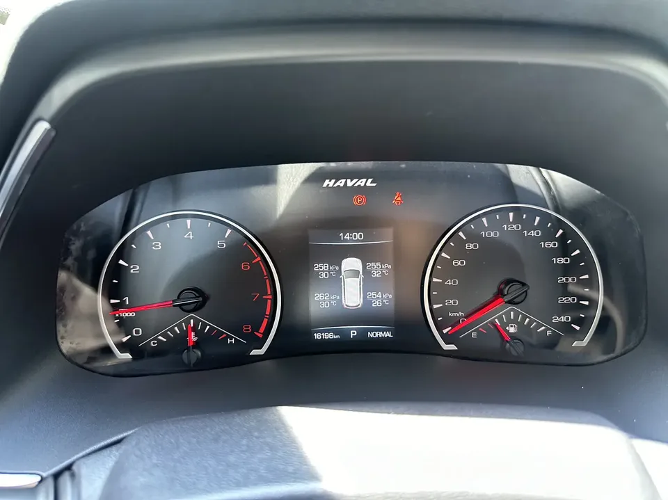 Haval H6 National Fashion Edition 1.5T Automatic Urban Edition 2023 — миниатюра 4