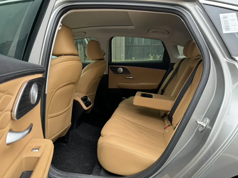 Chery Arrizo 8 PRO 290TGDI DCT Luxury Edition 2025 — миниатюра 3