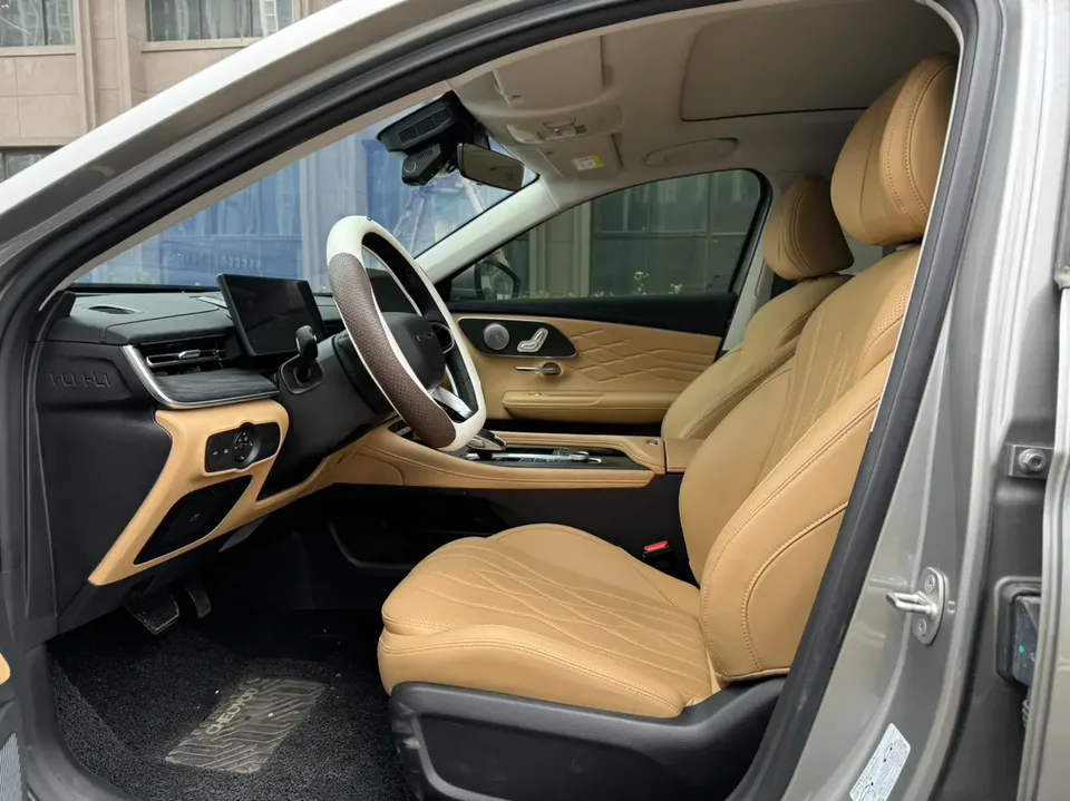 Chery Arrizo 8 PRO 290TGDI DCT Luxury Edition 2025 — миниатюра 5