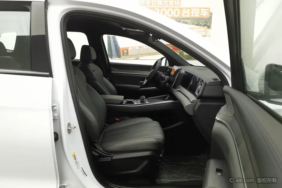 BYD Song Pro DM Second Generation Intelligent Driving Edition DM-i 75KM Leading Edition 2025 — миниатюра 4