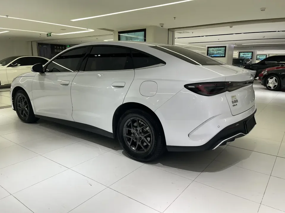 BYD Seal 06DM Seal 06DM DM-i 80KM Deluxe 2024 — thumbnail 2