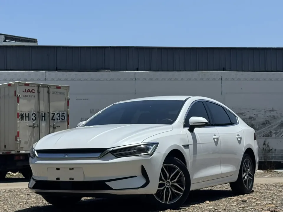 BYD Qin PLUS EV Qin PLUS EV Honor Edition 420KM Leading Model 2024 — photo 1, buy with delivery to Moscow