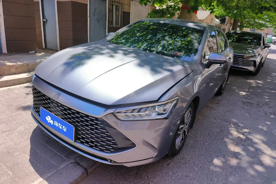 BYD Qin PLUS DM Qin PLUS DM DM-i Champion Edition 120KM Leading Edition 2023 — photo 1, buy with delivery to Moscow
