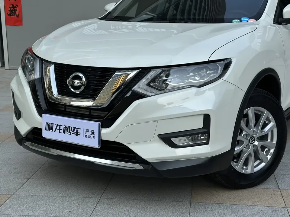 Nissan X-Trail Classic Edition 2.0L 2WD Intelligent Link Premium Edition 2025 — миниатюра 3