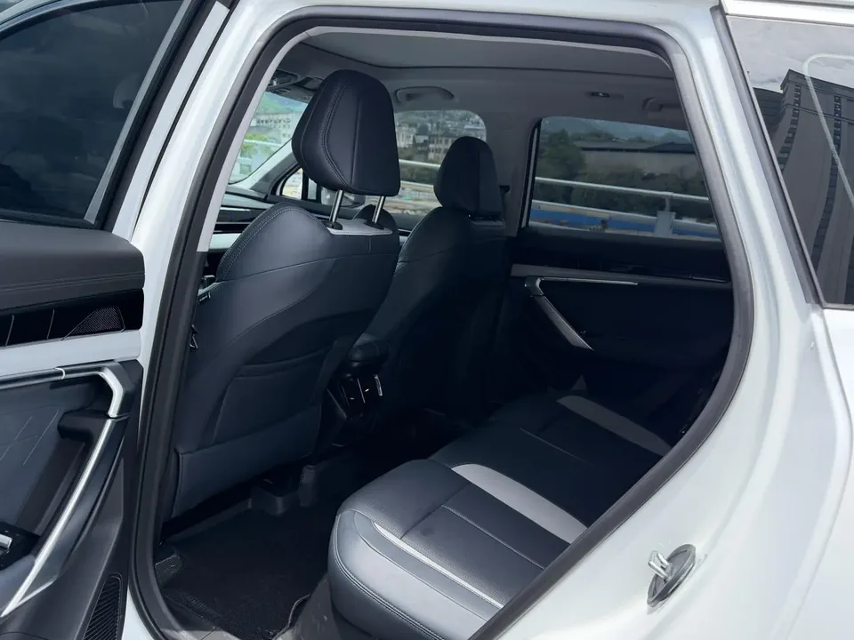 Geely Atlas L fourth generation 1.5TD DCT Jinxiu 2025 — миниатюра 3