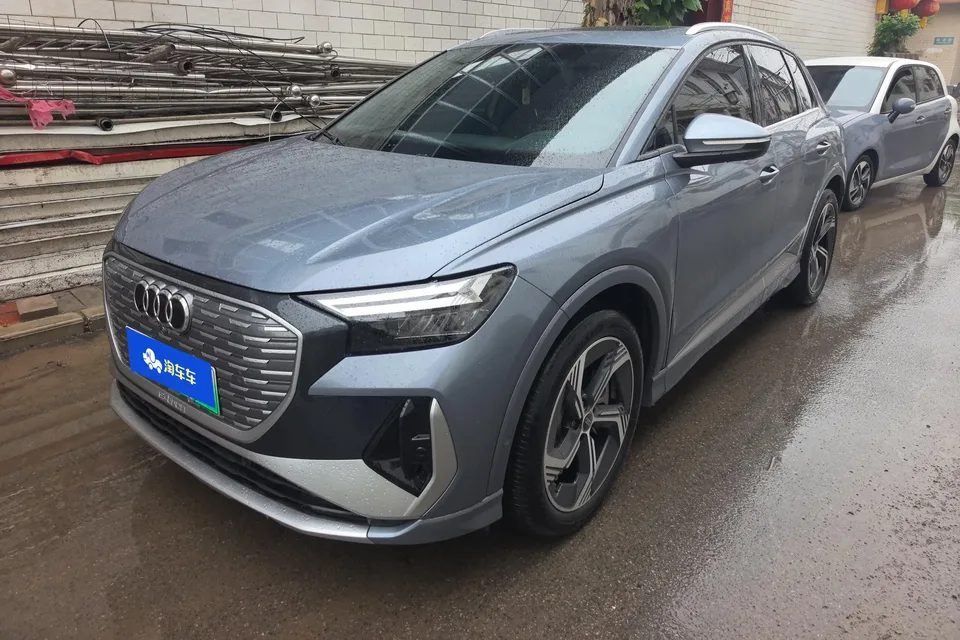 Audi Q4 e-tron 2023