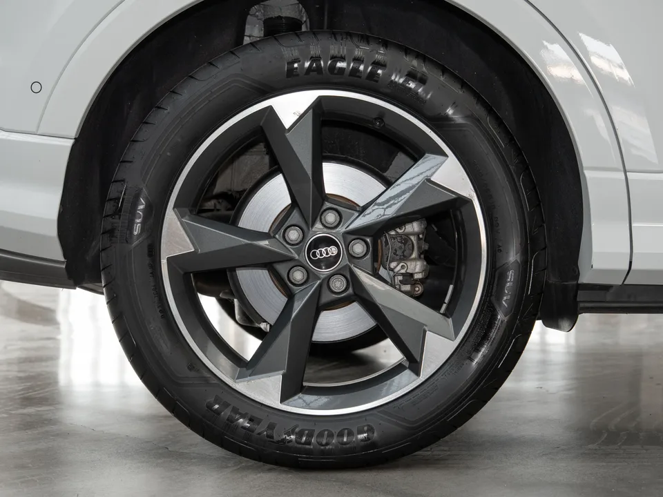 Audi Q3 Audi Q3 2023 35 TFSI Fashionable and Dynamic 2023 — миниатюра 4