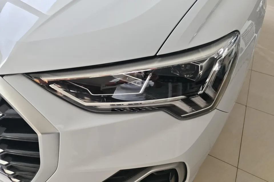 Audi Q3 Q3 Audi Q3 2022 35 TFSI aggressive and dynamic model 2022 — thumbnail 4