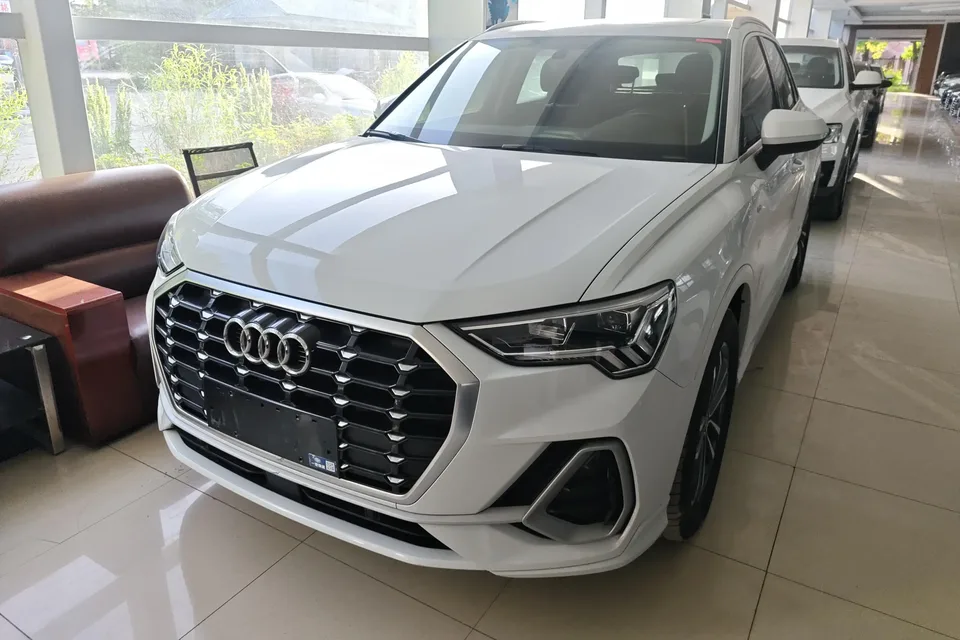 Audi Q3 Q3 Audi Q3 2022 35 TFSI aggressive and dynamic model 2022 — photo 1, buy with delivery to Moscow