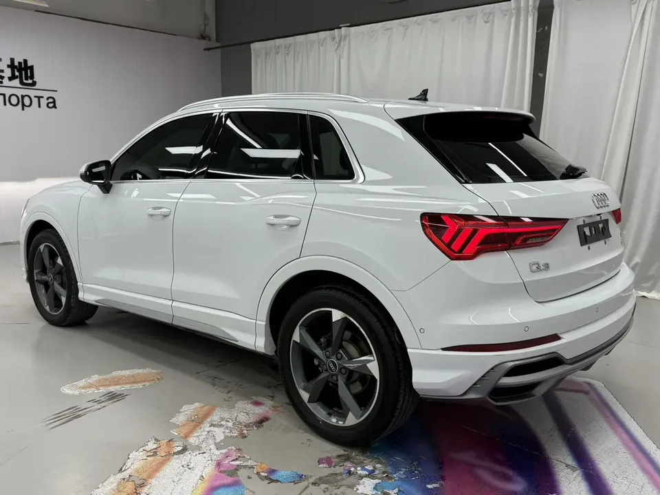 Audi Q3 Audi Q3 2023 35 TFSI aggressive and dynamic model 2023 — миниатюра 4