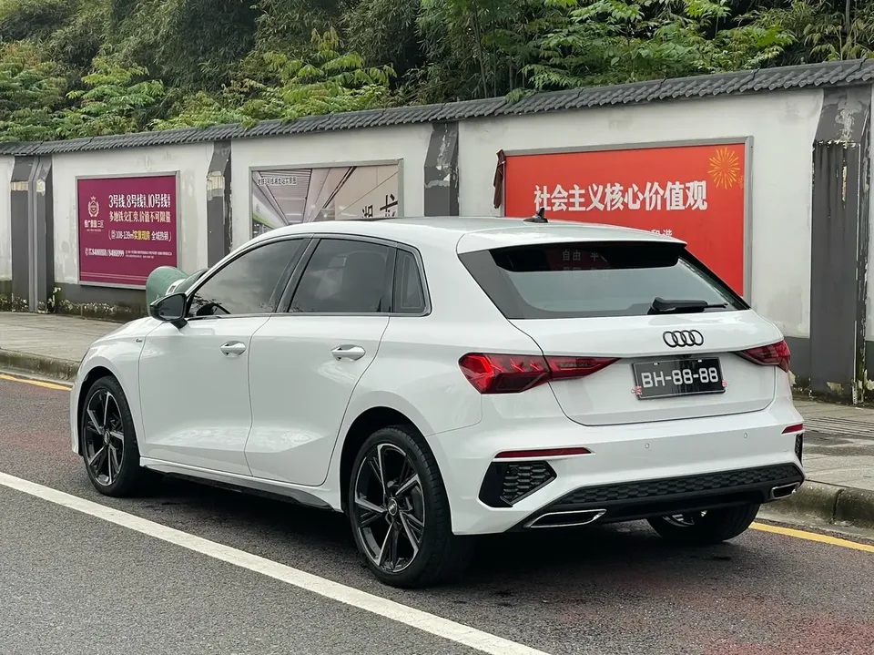 Audi A3 A3 Sportback 35 TFSI stylish and sporty 2022 — thumbnail 2