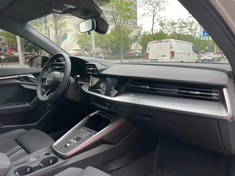 Audi A3 A3 Sportback 35 TFSI stylish and sporty 2022 — thumbnail 3